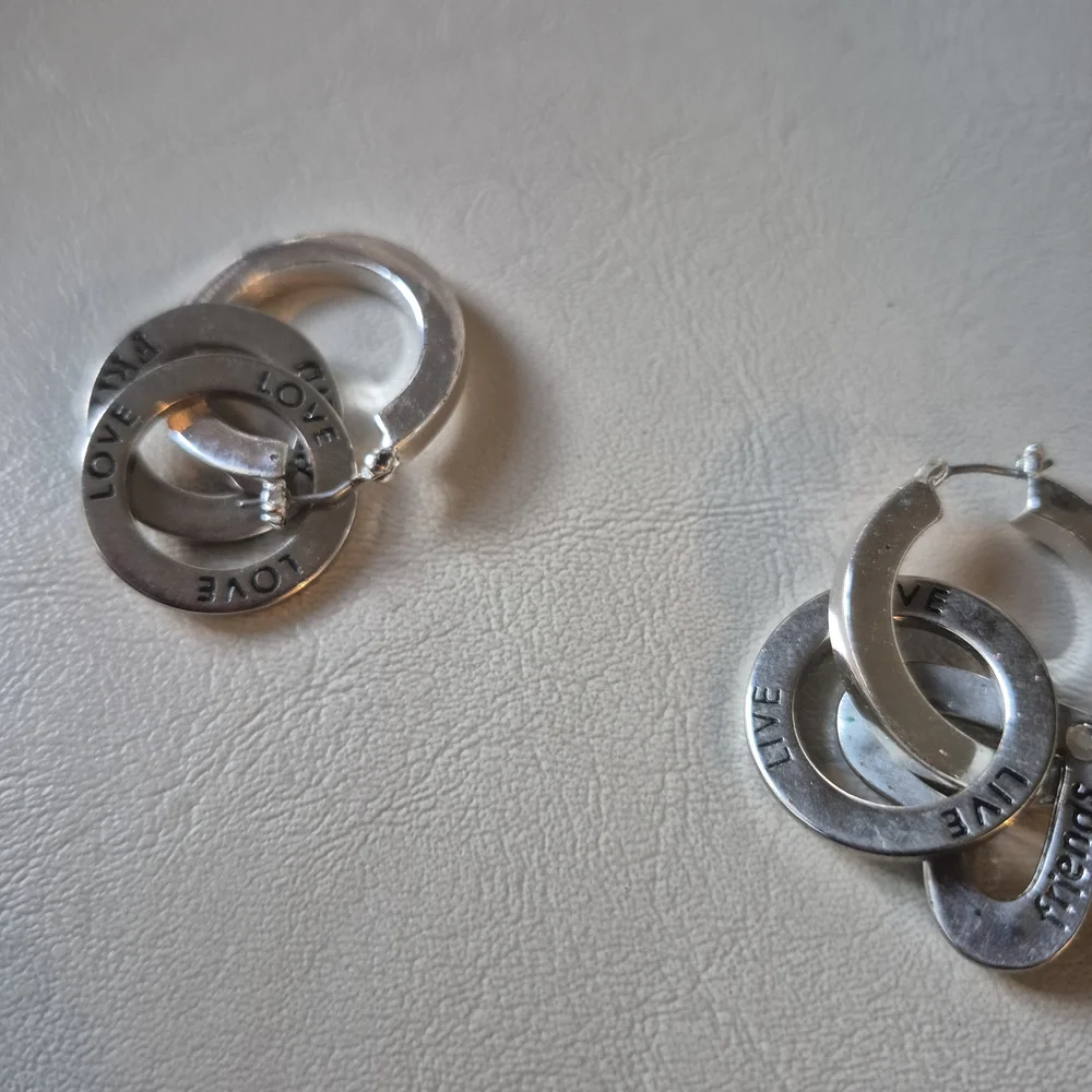 Chic‎ Silver Love Engraved Earrings